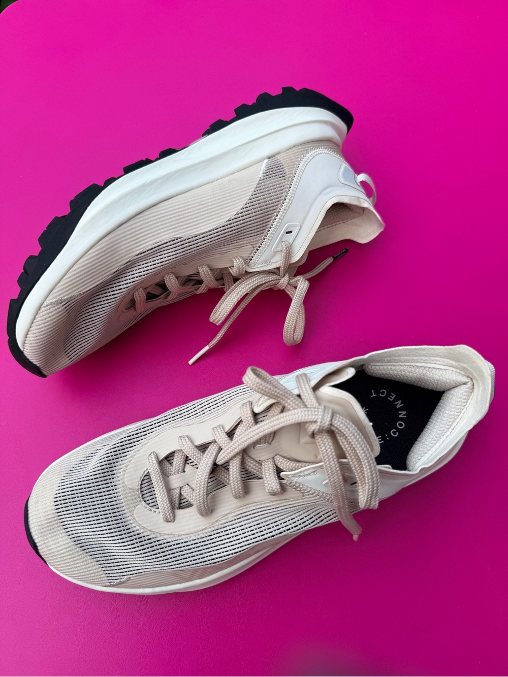 Vasque Re:Connect Here Low Hiking Shoes Beige Cream Trail Sneakers Size 9 NWOB